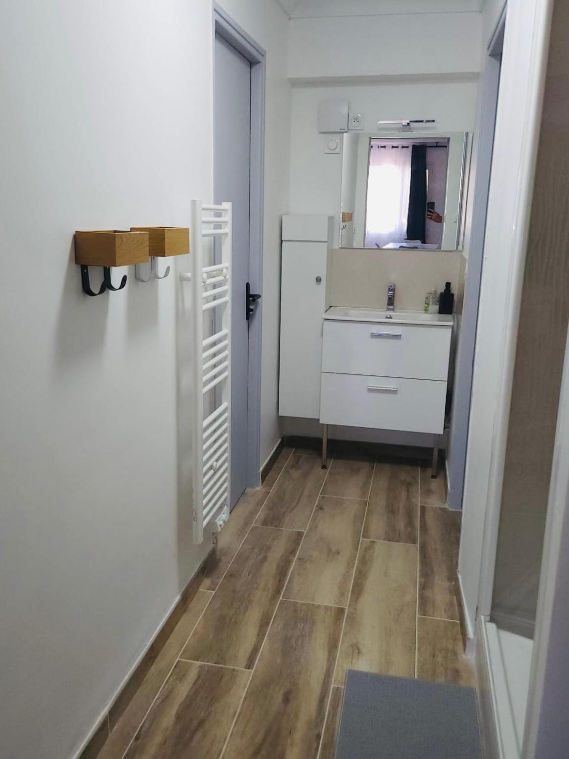 Appartement Paisible Pour 4 Personnes Μονπελιέ Εξωτερικό φωτογραφία
